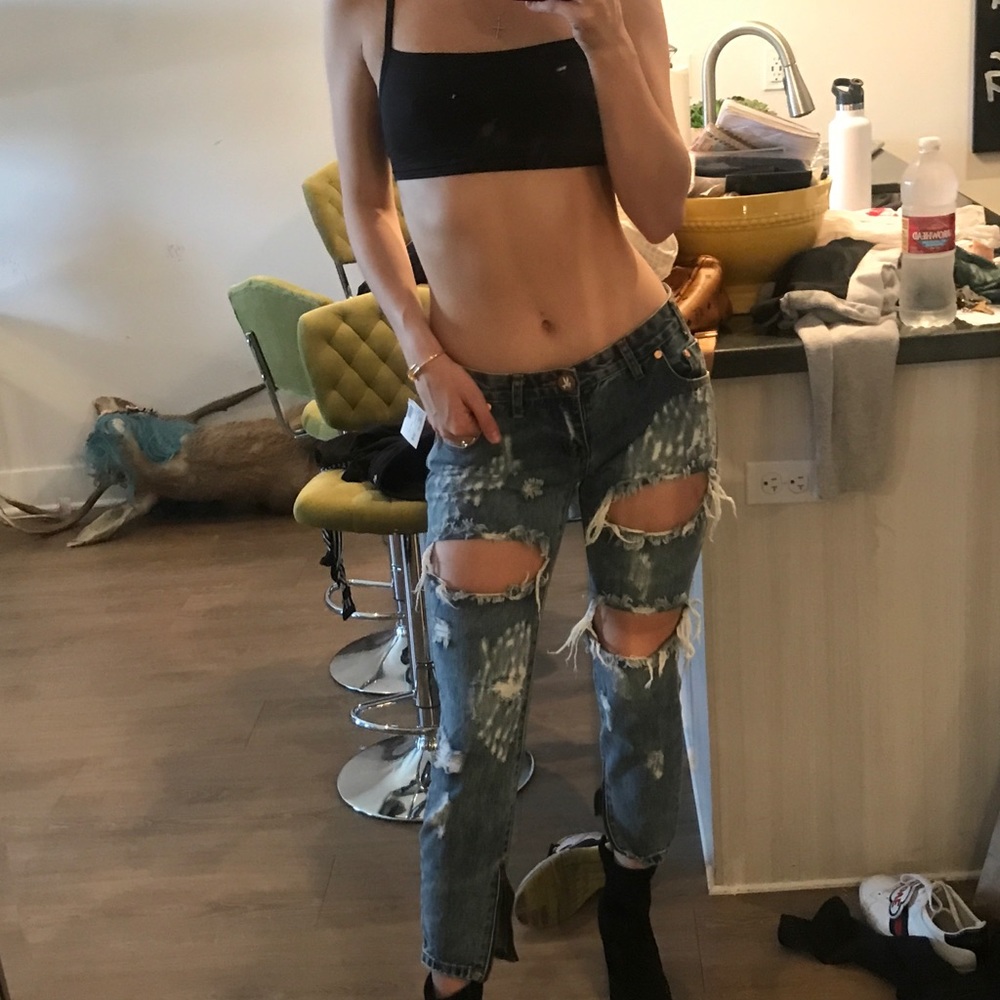 ONE TEASPOON DISTRESSED JEANS SIZE 26